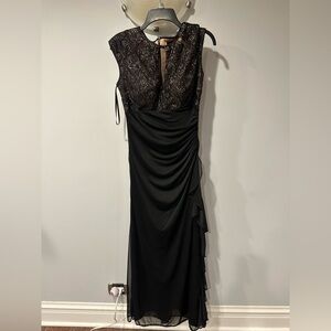 Betsy & Adam Black Lace Maxi Dress